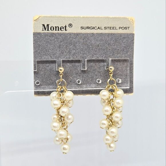 Vintage Monet Faux Pearl Cluster Pierced Surgical Steel Post Earrings VTG NEW - Picture 1 of 4